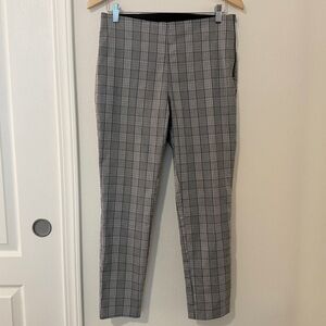 ✦ A New Day ✦ Grey Plaid Seamless Pants ✦ Size 8 ✦